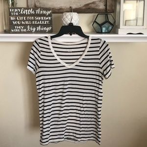 🖤Black & White Striped Tee